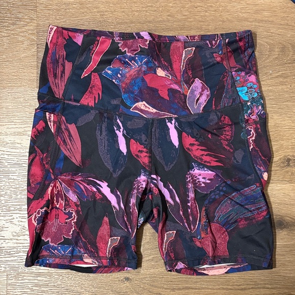 Plus Size Athletic Set - Picture 2 of 9